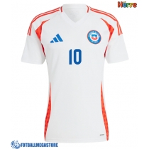 Fotballdrakt Herre Chile Alexis Sanchez #10 Bortedrakt Copa America 2024 Kortermet